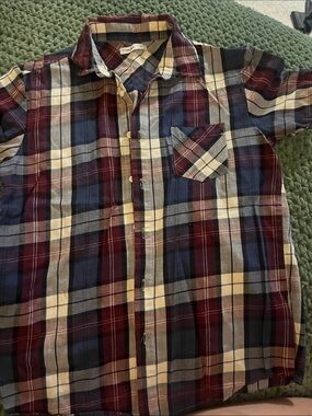 Revo Short-Sleeve Plaid Button-Down Shirt — Navy, Burgundy & Cream